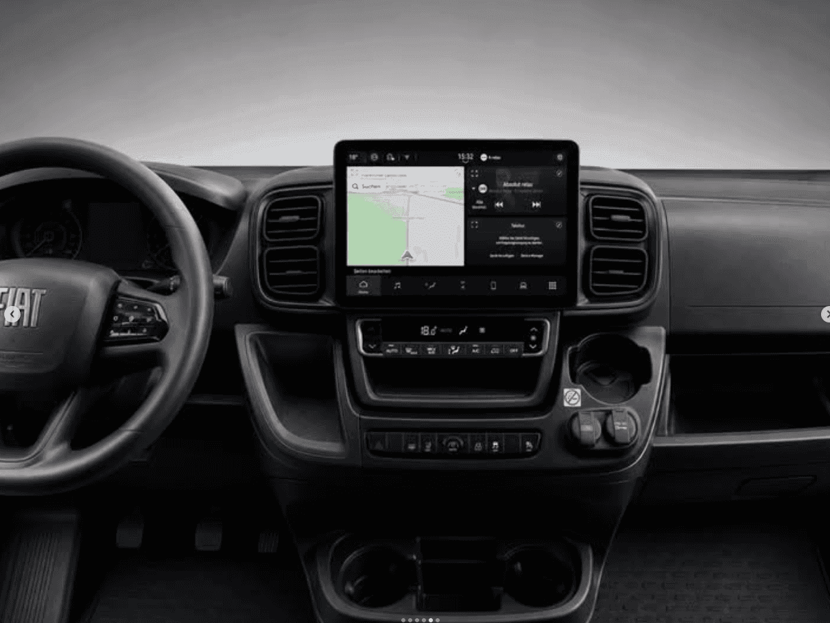 Fiat Ducato L3H2 Cockpit mit Touchdisplay